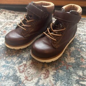 Stride Rite Toddler Boots Size 9 snow